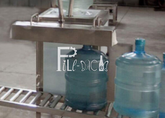 SUS 304 machine d'embouteillage de l'eau de 5 gallons fournisseur