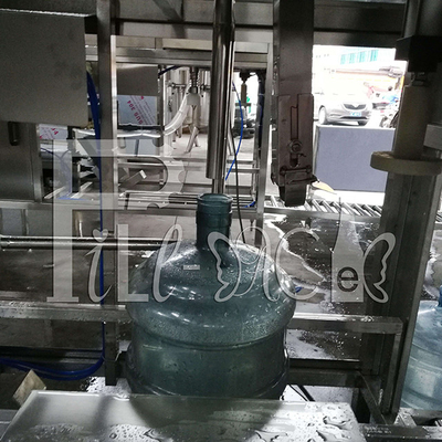 200BPH complet 18.9L automatique chaîne de production pure de l'eau de 5 gallons machine bottlling remplissante fournisseur