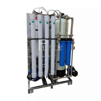 Machine de traitement de l'eau d'osmose d'inversion de RO de dessalement d'eau de mer pour le bateau portatif fournisseur