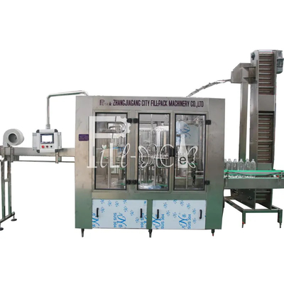 Chaîne de production en plastique de l'eau minérale de la bouteille 4000BPH Monoblock 2L rinçant le capsulage remplissant fournisseur