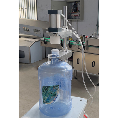 Bouteille en plastique automatique 3 gallons 5 gallons équipement de capsulage de machine d'eau en bouteille de 20 litres pour la machine de remplissage de gallon fournisseur
