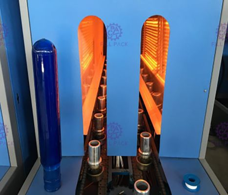 1 machine de soufflement de bouteille du gallon 1.0Mpa de la cavité 3-5 avec la machine auxiliaire fournisseur