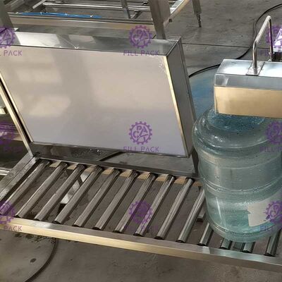 Ligne remplissante de l'eau de seau de 120 BPH fournisseur