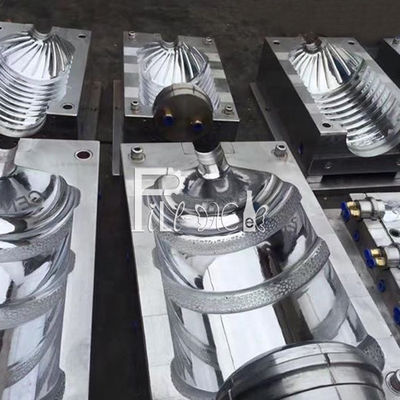 Une machine en plastique de fabrication de bouteille de l'appareil de chauffage 120BPH fournisseur