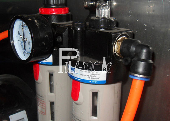 Bouteille complètement automatique conduite électrique de 450BPH 20L machine de remplissage de bouteilles de 5 gallons pour l'eau minérale fournisseur