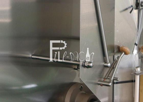 Machine de remplissage de scellage arrière de l'eau du sachet 1800BPH fournisseur