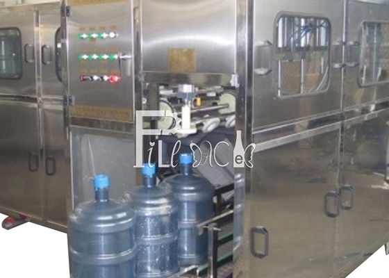 Bouteille complètement automatique conduite électrique de 450BPH 20L machine de remplissage de bouteilles de 5 gallons pour l'eau minérale fournisseur