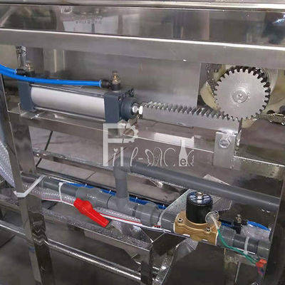 Sus 316 machine de remplissage de cruche du gallon 3 200BPH avec la porte-bouteilles fournisseur
