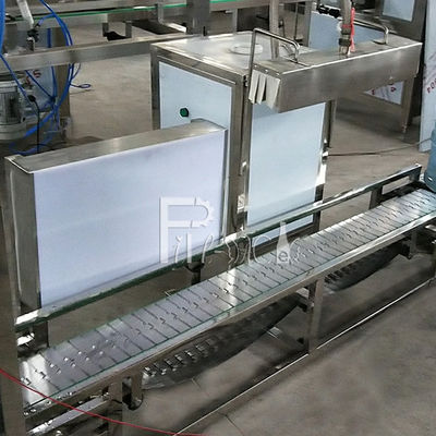 ligne remplissante 120 BPH de gallon stérile de 3400*780*1950mm fournisseur