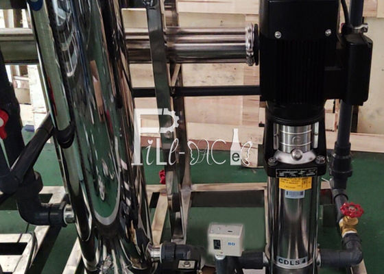 Usine de RO de l'eau potable 2000 LPH avec le stérilisateur UV fournisseur
