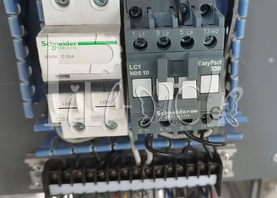 OIN 220V de la CE lave-bouteilles de 5 gallons avec la station de rinçage intérieure fournisseur