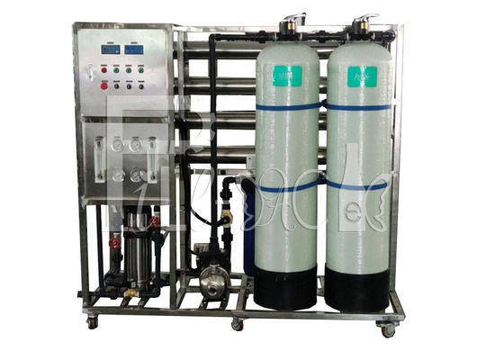 Installation de traitement de l'eau de RO de l'eau potable 2000LPH avec la membrane 4040 pour l'usine de l'eau fournisseur