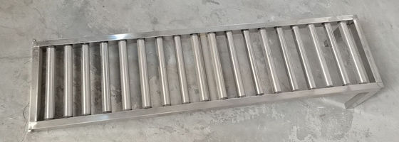 Consommables de plante aquatique de gallon de convoyeur de rouleau pour la chaîne de production de bouteille de gallon fournisseur