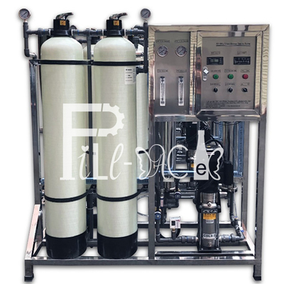 Système potable pur de machine d'équipement de purification d'osmose d'inversion de traitement de l'eau 500-2000LPH minérale fournisseur