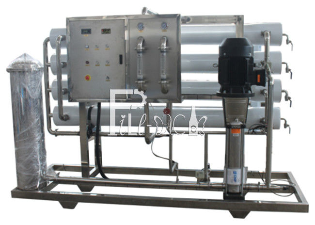 8040 machine de traitement de l'eau d'osmose d'inversion de la membrane 8TPH fournisseur