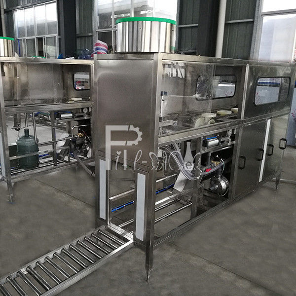 Le convoyeur de rouleau a produit la machine de remplissage de l'eau de baril de 120 BPH fournisseur