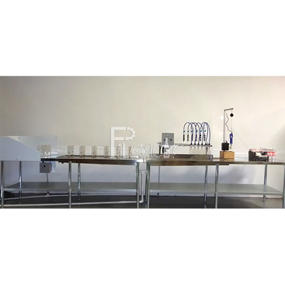 ligne de mise en bouteilles en plastique adhésif de machine de remplissage de l'eau 2L minérale marquant avec l'imprimante de code
