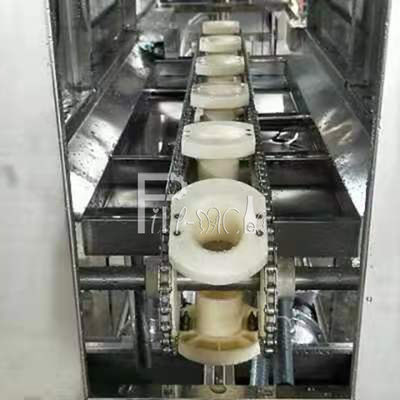 Une route 120 BPH machine de remplissage de l'eau de 5 gallons